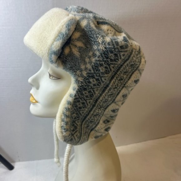 Cold Weather Winter Snowflakes Ski Hat Cap Bomber Hat For Adults and Teens - Picture 1 of 12